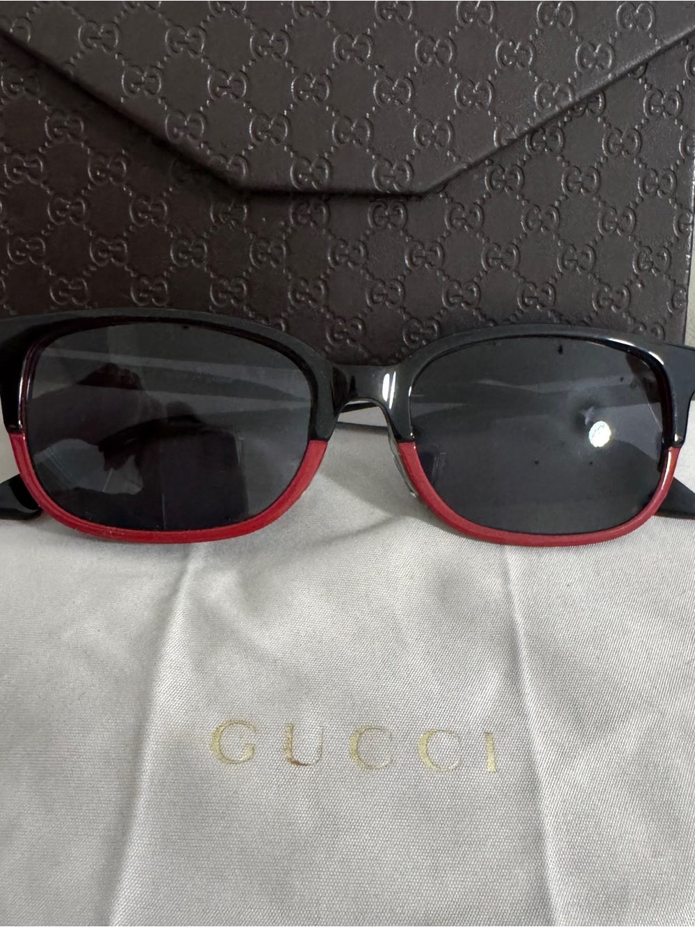 Gucci Black Sunglasses with Red Trim Rectangular Frames